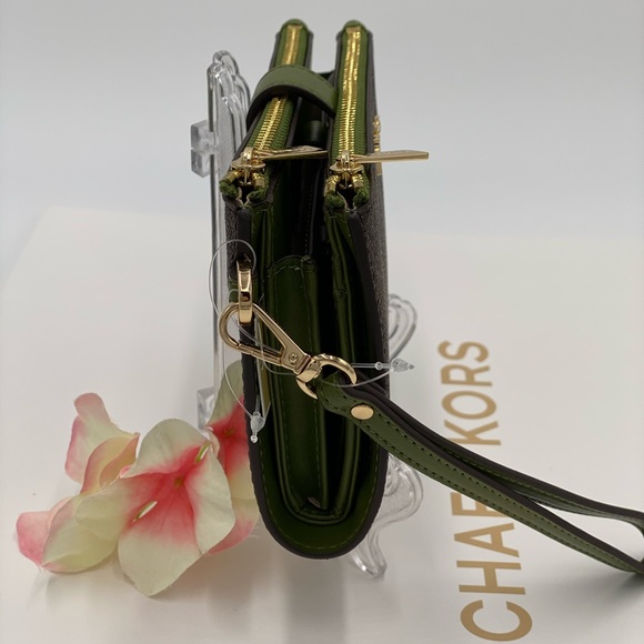 MICHAEL KORS LARGE DOUBLE ZIP WRISTLET EVERGREEN - Picture 6 of 16
